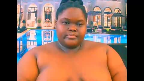 ebonyhotbuns4u2luv online show from December 17, 9:15 am