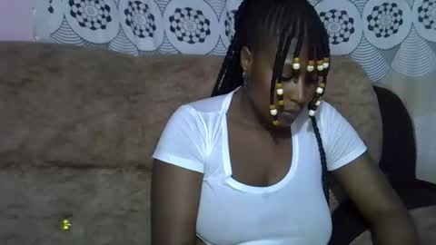 pretty online show from April 16, 9:39 pm