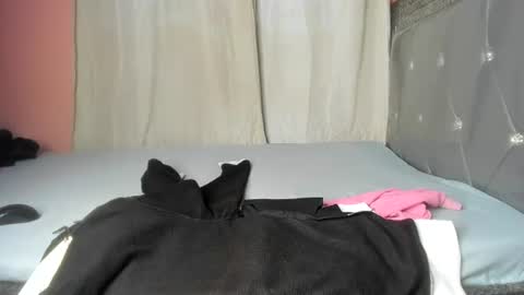 Snapshot of ebonysmiles00 chatting on June 20, 7:22 am ebonysmiles00 online show from June 20, 7:22 am