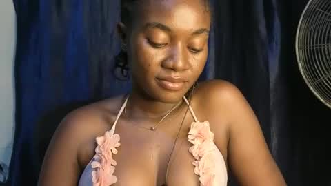 Snapshot of ebonyx_kokox chatting on October 2, 12:01 pm ebonyx_kokox online show from October 2, 12:01 pm