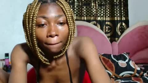 Snapshot of ebonyxxbabe chatting on May 16, 6:21 am ebonyxxbabe online show from May 16, 6:21 am