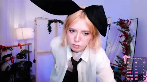 Asuna  Lana  online show from December 22, 6:54 am