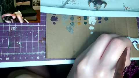 Snapshot of eclair_alyson chatting on March 26, 11:32 pm Alyson Eclair online show from March 26, 11:32 pm
