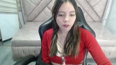 Snapshot of eco_deluna_v chatting on March 18, 1:14 pm Hi Stream 800am to 200pm online show from March 18, 1:14 pm