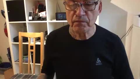 Snapshot of eddelmar chatting on January 27, 12:26 pm eddelmar online show from January 27, 12:26 pm