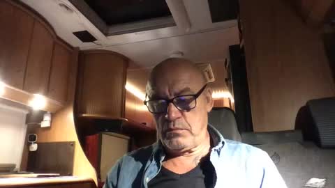 Snapshot of eddelmar chatting on September 25, 6:22 pm eddelmar online show from September 25, 6:22 pm