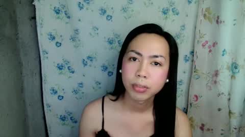 eddfox001 online show from June 6, 7:35 am