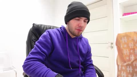 Snapshot of eddie_druski chatting on February 20, 11:27 pm EDDIE DRUSKI online show from February 20, 11:27 pm