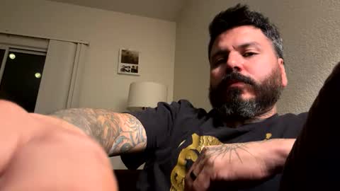 eddiesteven online show from November 25, 8:03 am