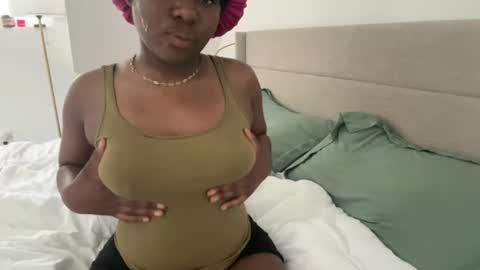 eddrisalove online show from August 6, 4:42 pm