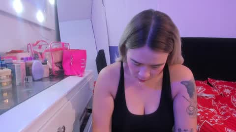 Snapshot of eden_paradise_ chatting on December 12, 1:17 pm BYANCA online show from December 12, 1:17 pm