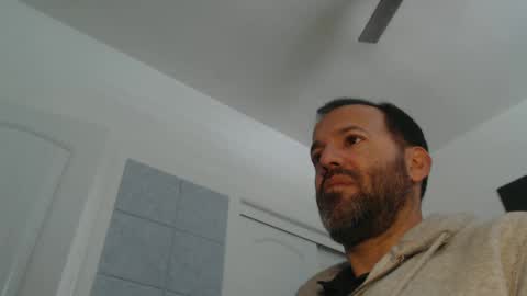 Snapshot of edge_masters chatting on January 17, 7:38 pm EdgeM online show from January 17, 7:38 pm