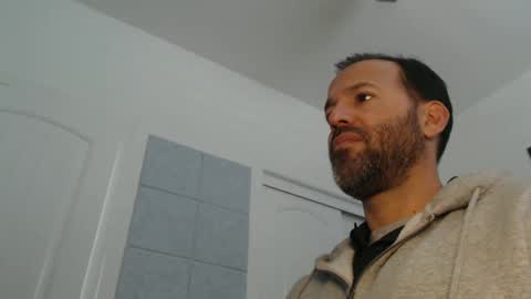 Snapshot of edge_masters chatting on January 28, 6:28 pm EdgeM online show from January 28, 6:28 pm