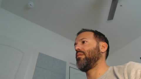 Snapshot of edge_masters chatting on February 13, 8:03 pm EdgeM online show from February 13, 8:03 pm