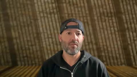 Snapshot of edge_masters chatting on March 2, 8:18 pm EdgeM online show from March 2, 8:18 pm