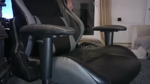 edged biker online show from January 4, 8:16 pm