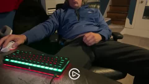 edgemeallnight online show from December 11, 11:43 pm