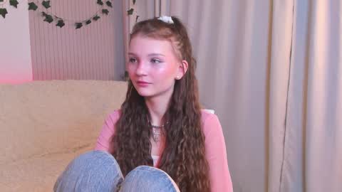 Snapshot of edithgalpin chatting on February 22, 12:27 am Lisa online show from February 22, 12:27 am