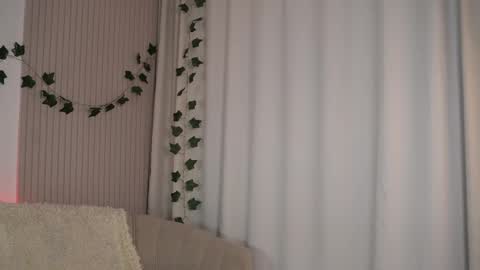 Snapshot of edithgalpin chatting on February 27, 4:20 am Lisa online show from February 27, 4:20 am