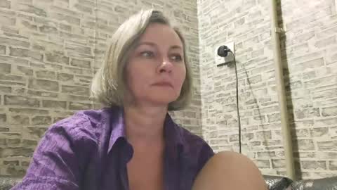 Snapshot of edithmanning chatting on December 28, 3:26 pm edithmanning online show from December 28, 3:26 pm