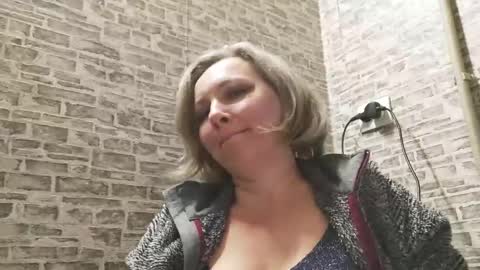 Snapshot of edithmanning chatting on February 15, 5:39 pm edithmanning online show from February 15, 5:39 pm
