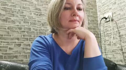 Snapshot of edithmanning chatting on March 11, 6:10 am edithmanning online show from March 11, 6:10 am