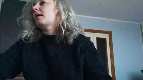 Snapshot of edithmanning chatting on April 29, 6:28 am edithmanning online show from April 29, 6:28 am