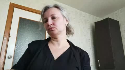 Snapshot of edithmanning chatting on May 11, 6:30 am edithmanning online show from May 11, 6:30 am