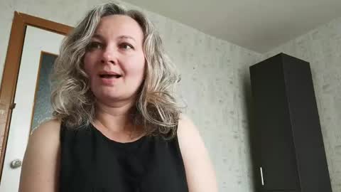 Snapshot of edithmanning chatting on May 13, 6:00 am edithmanning online show from May 13, 6:00 am