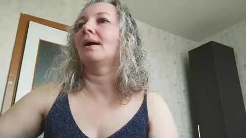 Snapshot of edithmanning chatting on May 29, 6:00 am edithmanning online show from May 29, 6:00 am