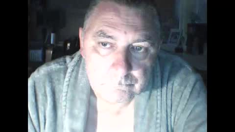 Snapshot of edje59a chatting on October 14, 6:58 am Eddy online show from October 14, 6:58 am