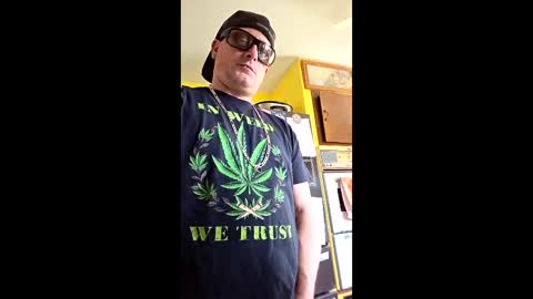 edwardaims_2please online show from March 29, 5:46 pm