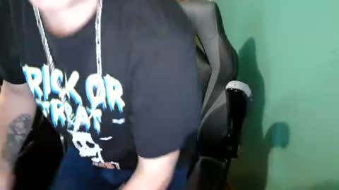 Snapshot of edwardaims_2please chatting on July 13, 2:20 pm edwardaims_2please online show from July 13, 2:20 pm
