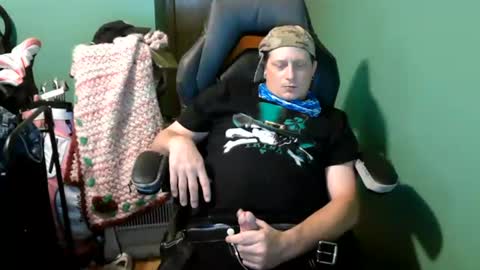 Snapshot of edwardaims_2please chatting on July 17, 4:34 pm edwardaims_2please online show from July 17, 4:34 pm