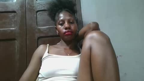 edwige770943 online show from May 25, 5:41 pm