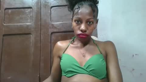 edwige770943 online show from May 28, 7:27 am