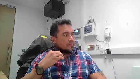 EdM online show from January 12, 10:31 am