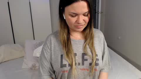 eelena4kiss online show from February 2, 12:24 pm