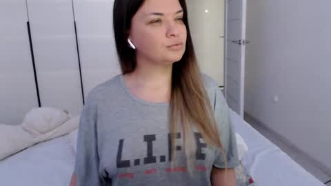 eelena4kiss online show from February 9, 10:53 am