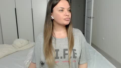 eelena4kiss online show from February 9, 5:33 pm