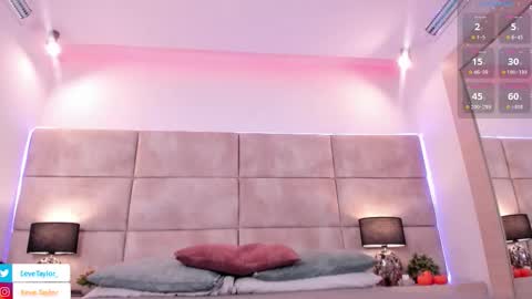 Eevee online show from October 22, 3:18 am