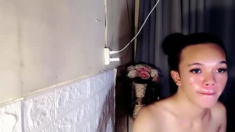 Pia online show from December 2, 2:09 am