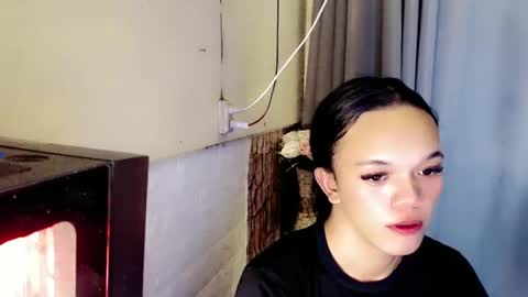 Pia online show from December 4, 10:46 am