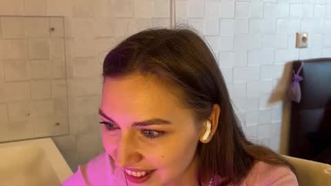 Snapshot of ef_fy chatting on February 4, 8:09 am ef_fy online show from February 4, 8:09 am