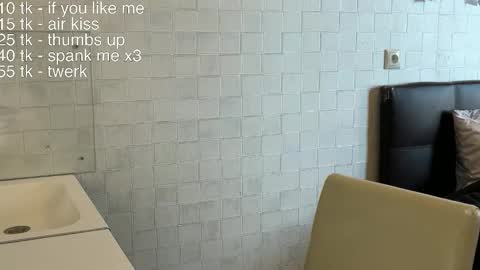 Snapshot of ef_fy chatting on February 17, 11:29 am ef_fy online show from February 17, 11:29 am