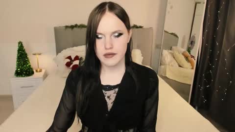 Effie Mur online show from January 9, 9:27 pm