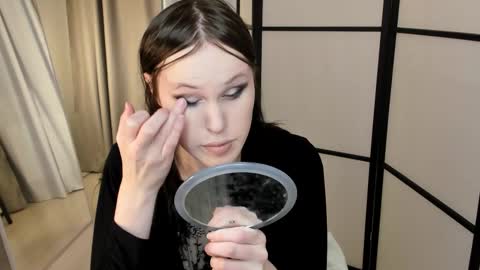 Effie Mur online show from February 6, 3:48 pm