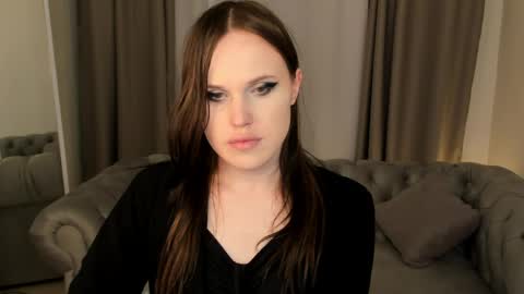 Effie Mur online show from April 8, 8:42 pm