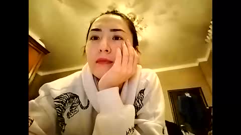 Effy online show from January 8, 1:52 pm