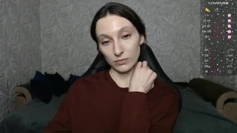 Snapshot of effy_gray chatting on February 3, 2:53 am Anna online show from February 3, 2:53 am